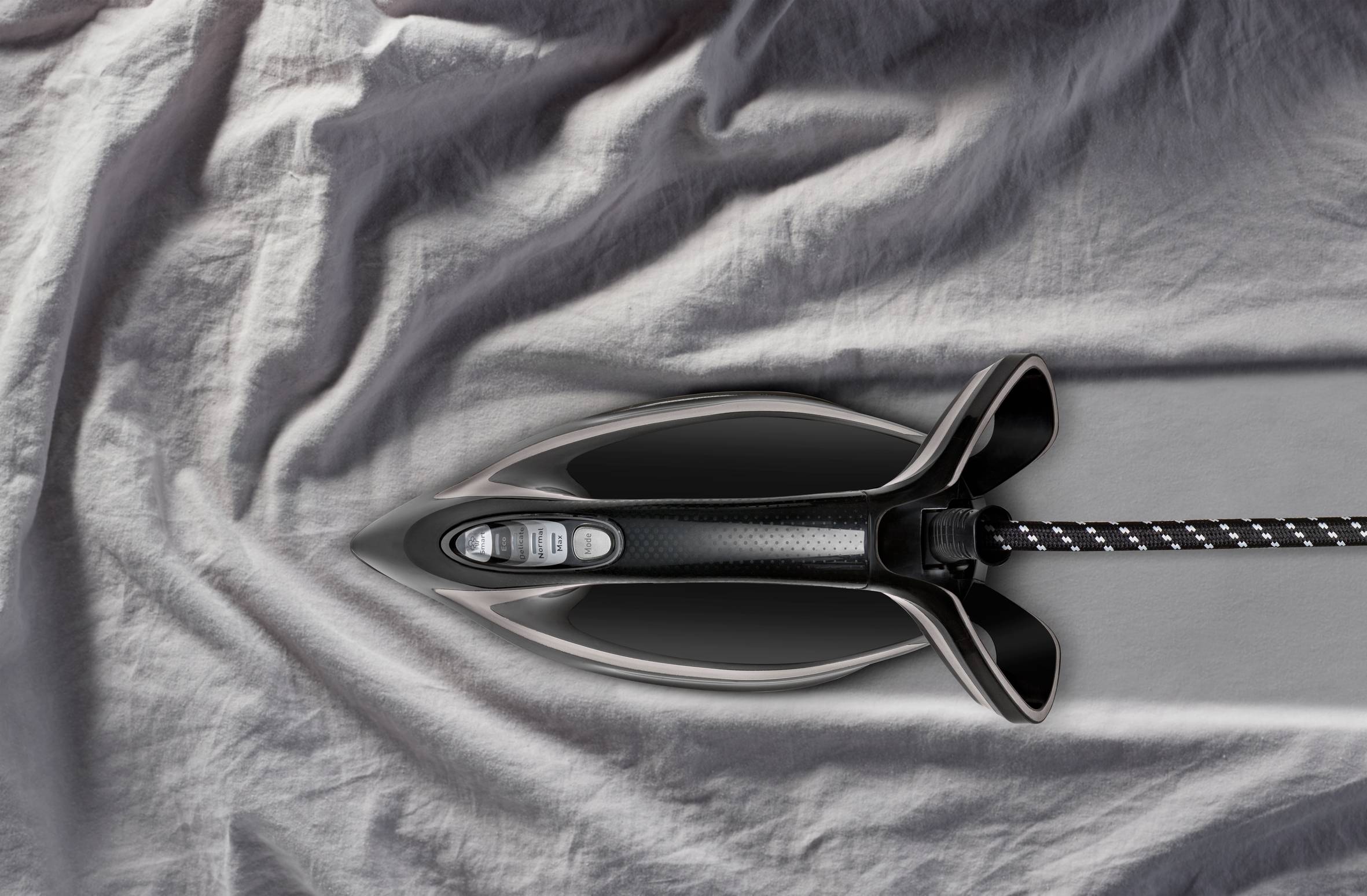 Žehlička s parním generátorem Tefal Pro Express Ultimate+ GV9620E0 Stříbrný/Černý