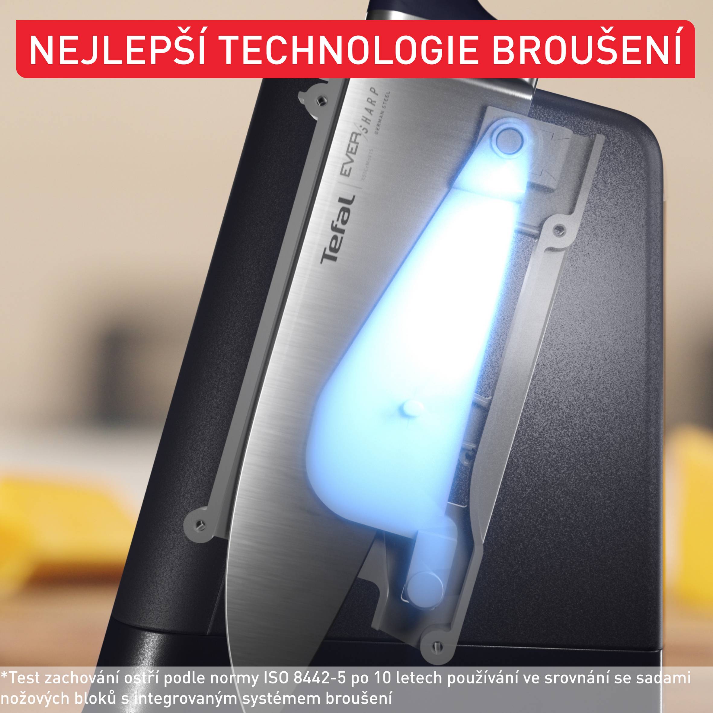 Samoostřící kuchyňský nůž Tefal EverSharp chef a blok na nože s integrovaným brouskem K297S244