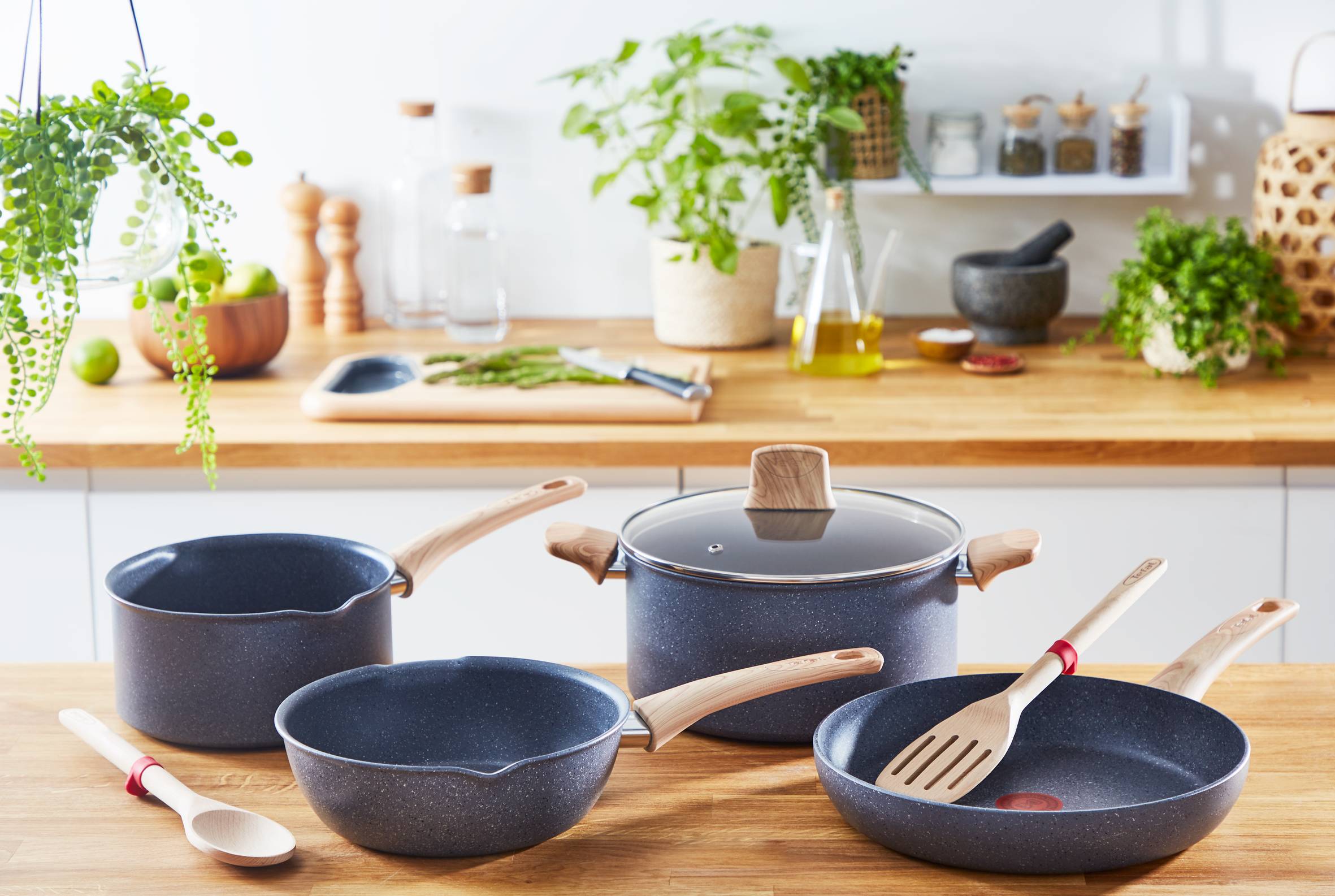 Pánev Tefal Natural Force G2660472 24 cm recyklovatelná