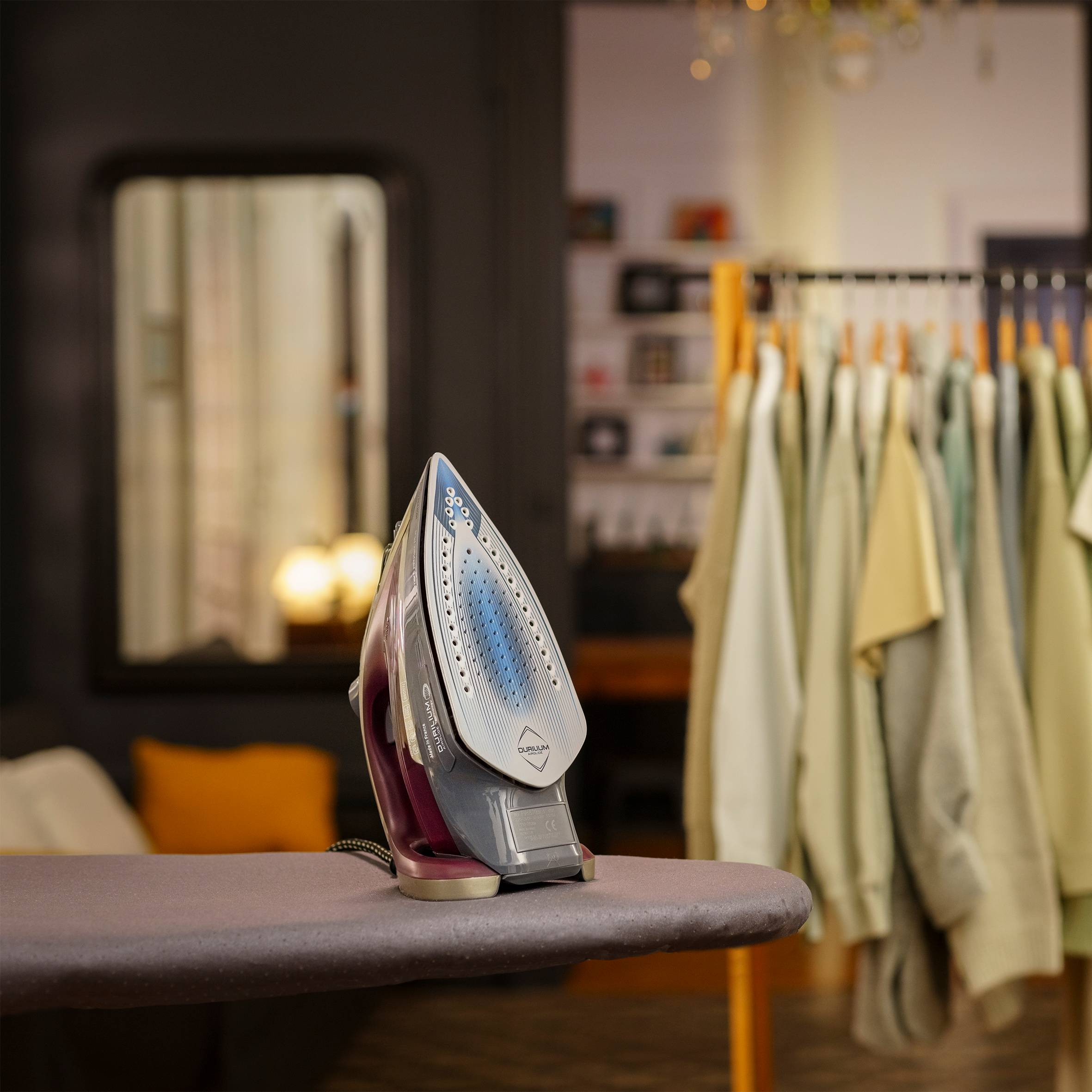 Napařovací žehlička Tefal Smart Protect Plus FV6870E0 Vínová/Šedá