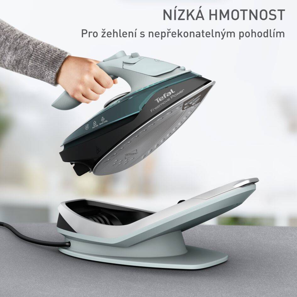 Bezdrátová napařovací žehlička Tefal Freemove Power FV6670E0