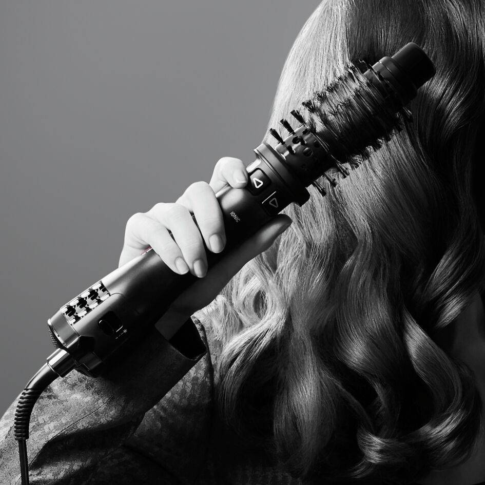 Horkovzdušný kartáč Rowenta x KARL LAGERFELD Pro Stylist CF961LF0