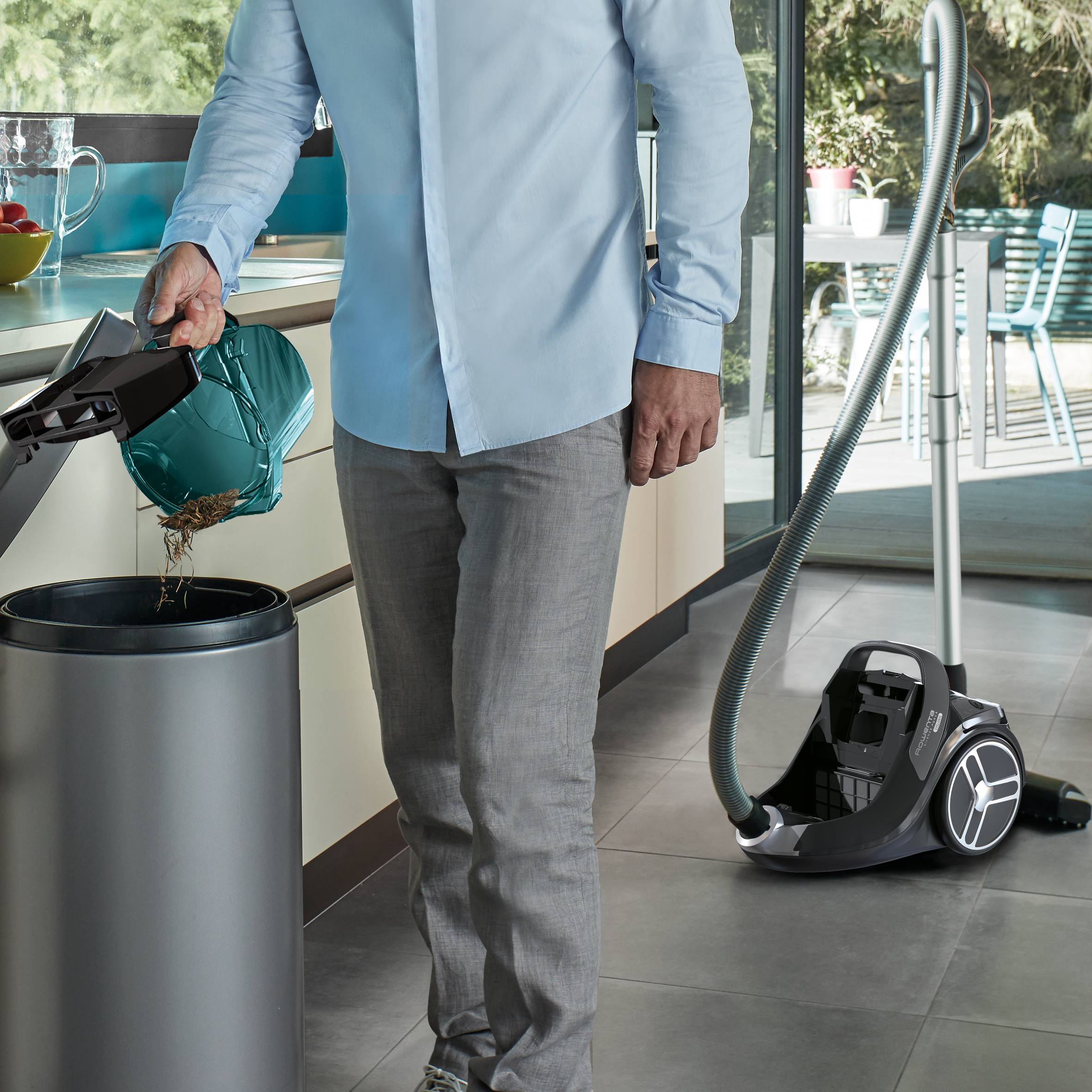 Bezsáčkový vysavač Silence Force Cyclonic 69dB Classic RO7212EA