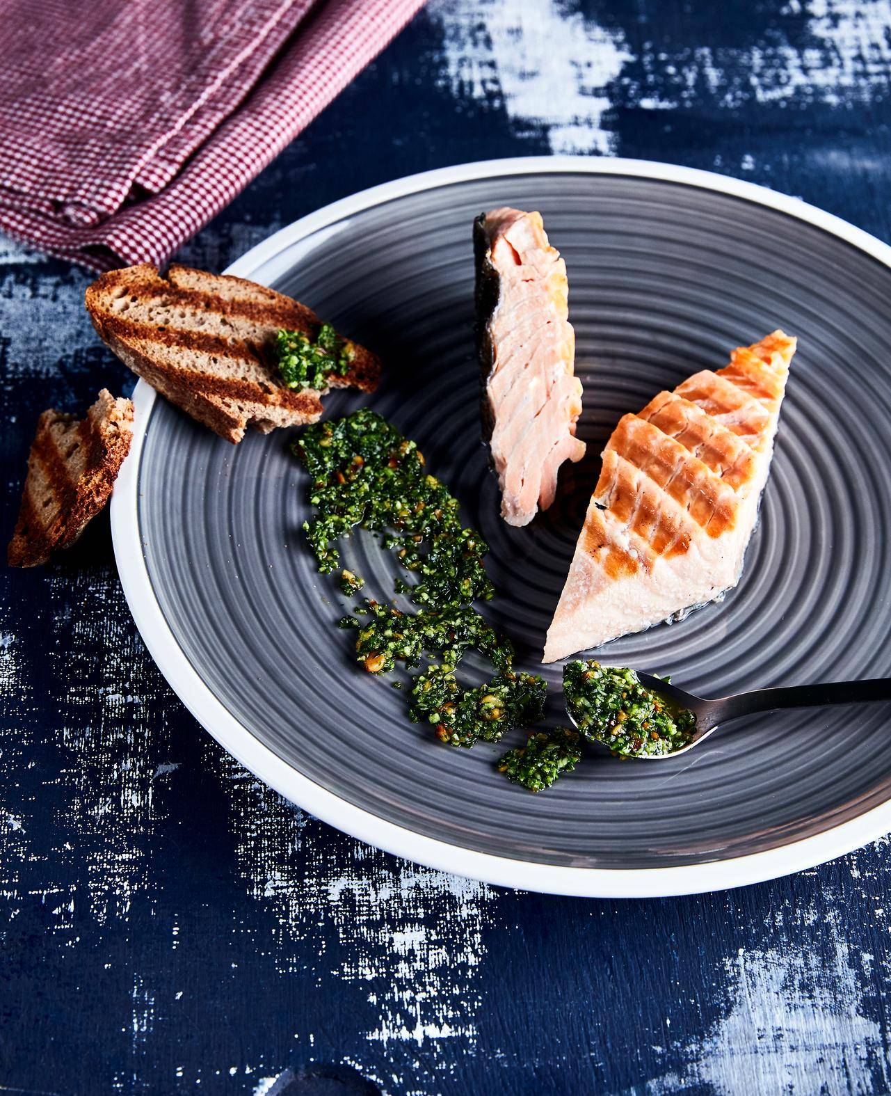 Filet lososa s rukolovým pestem - recept undefined | Tefal