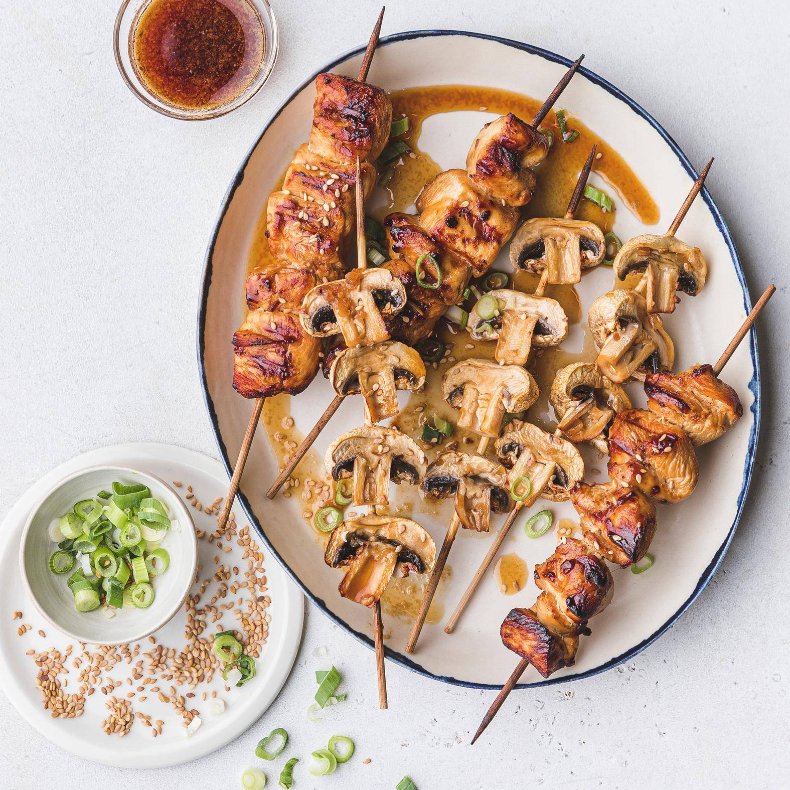 Špízy yakitori s kuřecím a houbami - recept Dual EasyFry&Grill | Tefal