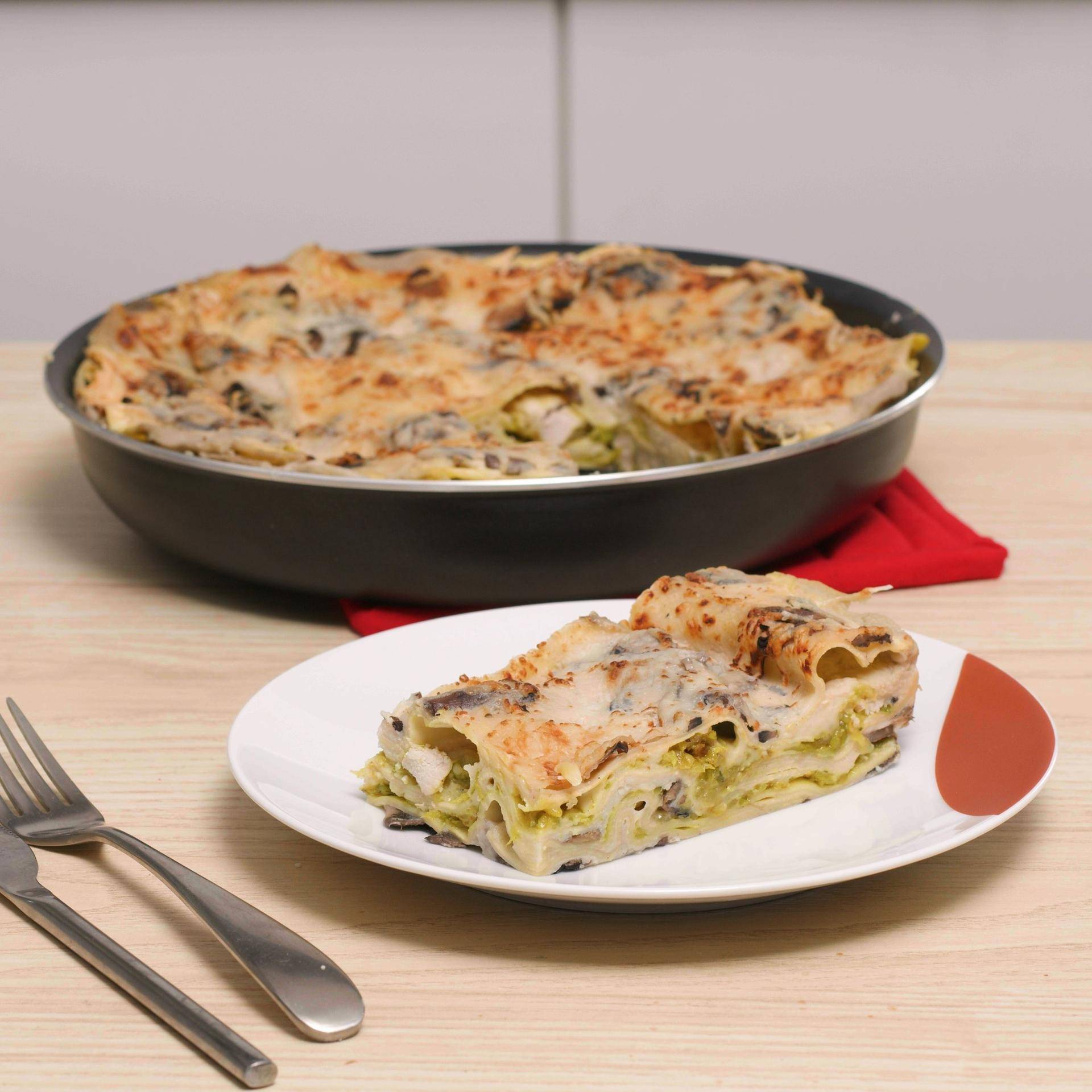 Lasagne s kuřecím masem, cuketou, kari a žampiony - recept Hrnce a pánve | Tefal