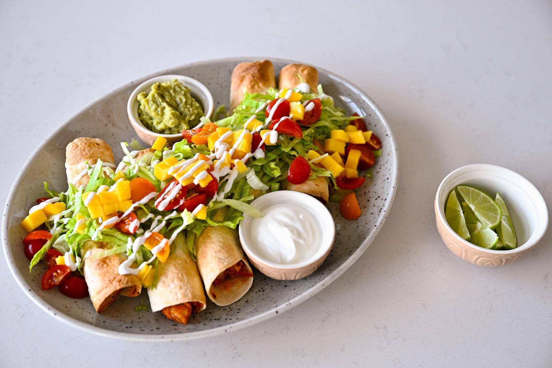 Chicken taquitos - recept EASY FRY & GRILL 2 in 1 MECHANICAL | Tefal