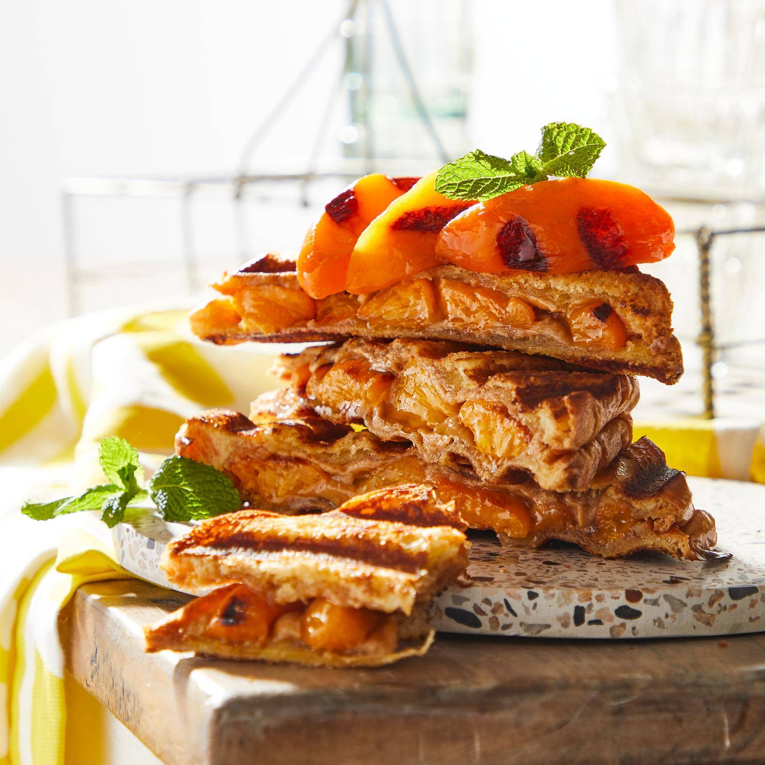 Grilované sendviče s broskví a arašídovým máslem - recept OptiGrill 2in1 | Tefal