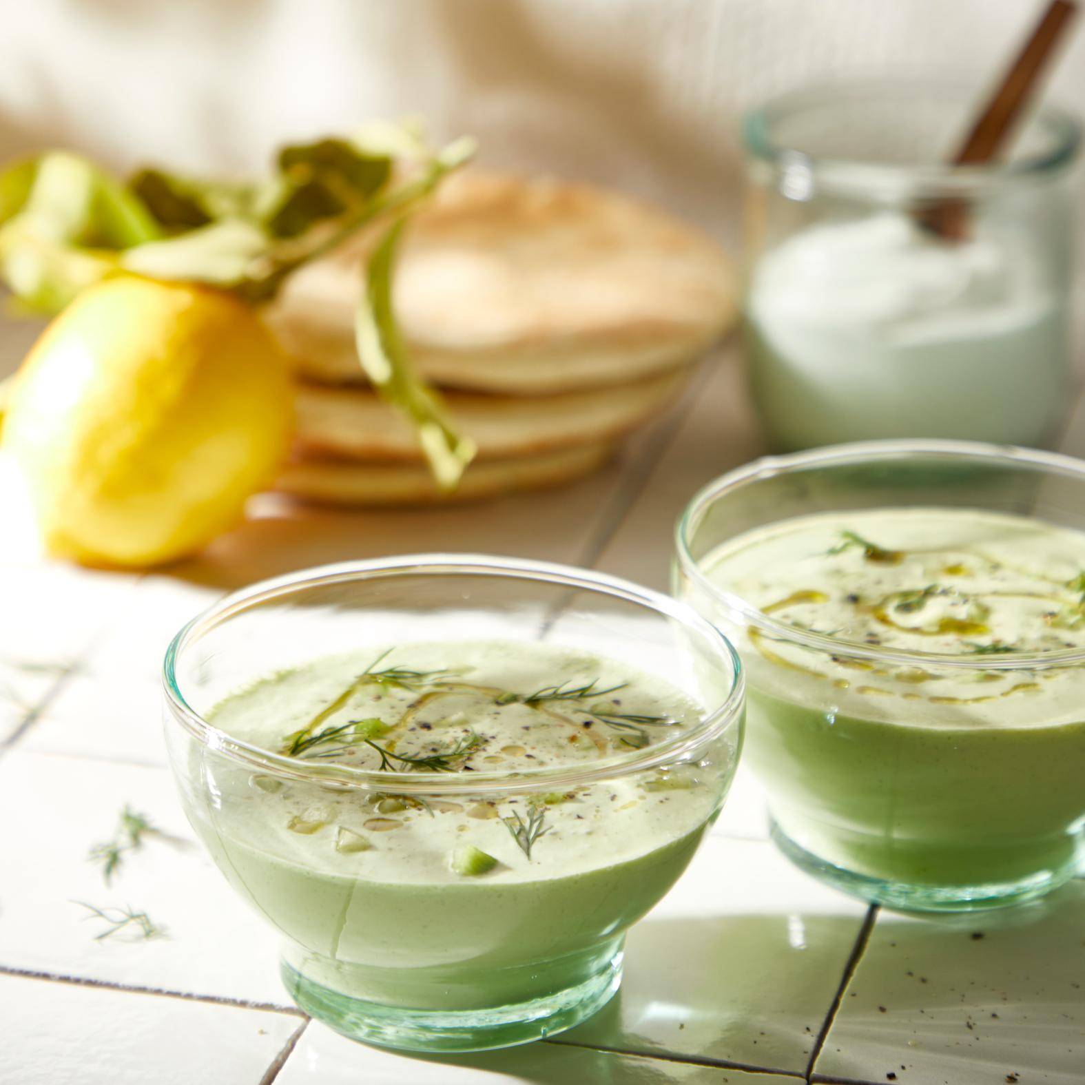 Studená polévka z okurek a řeckého jogurtu - recept Blen Up | Tefal