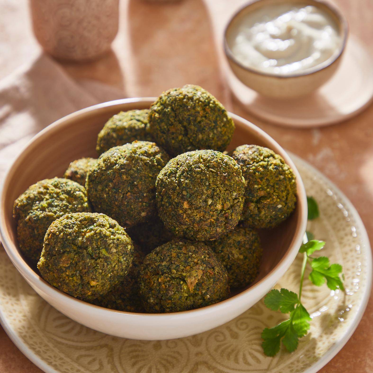 Mrkvový falafel s omáčkou tahini - recept EASY FRY GRILL & STEAM 3 in 1 | Tefal