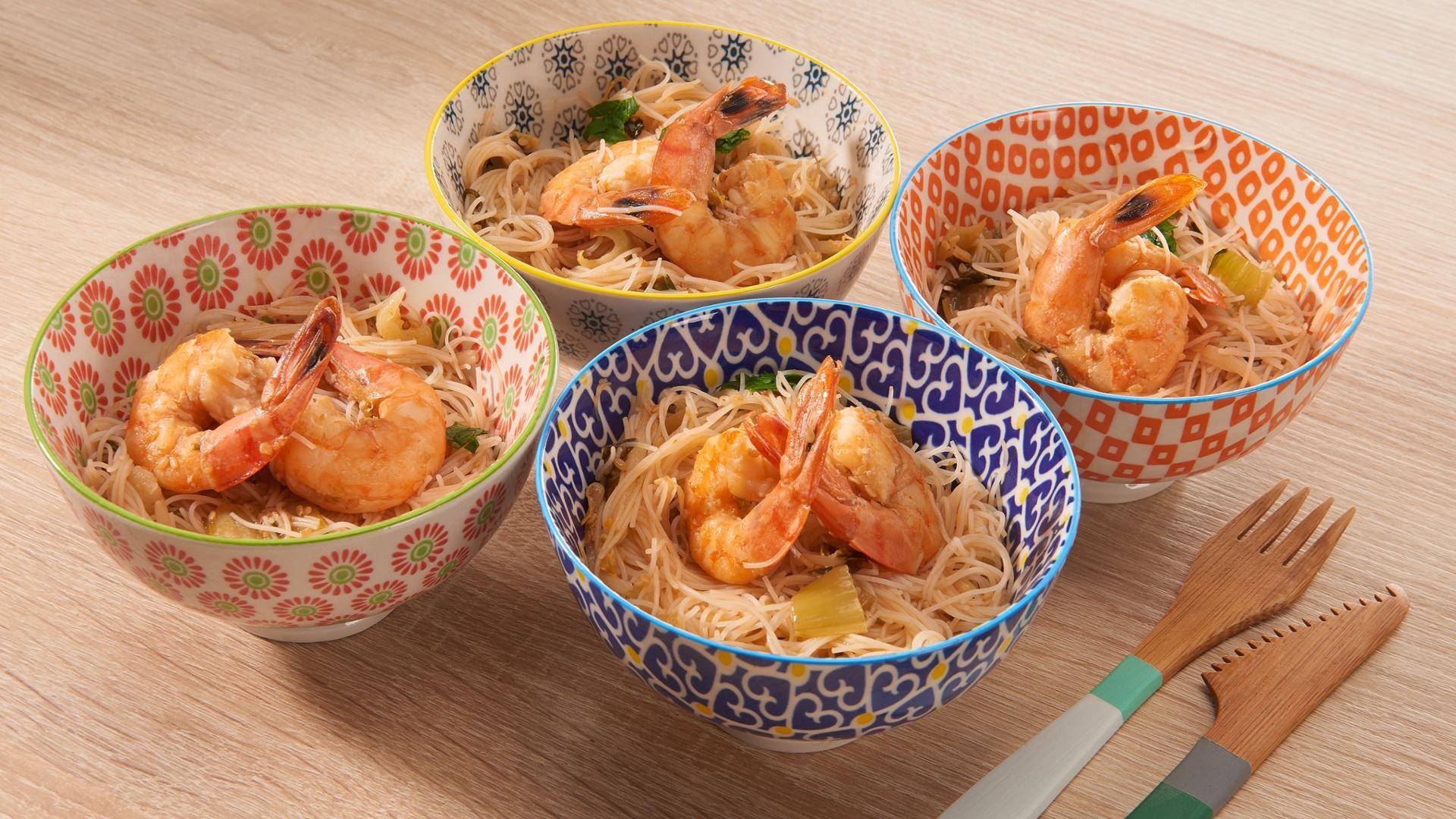 Smažené nudle s královskými krevetami - recept Hrnce a pánve | Tefal