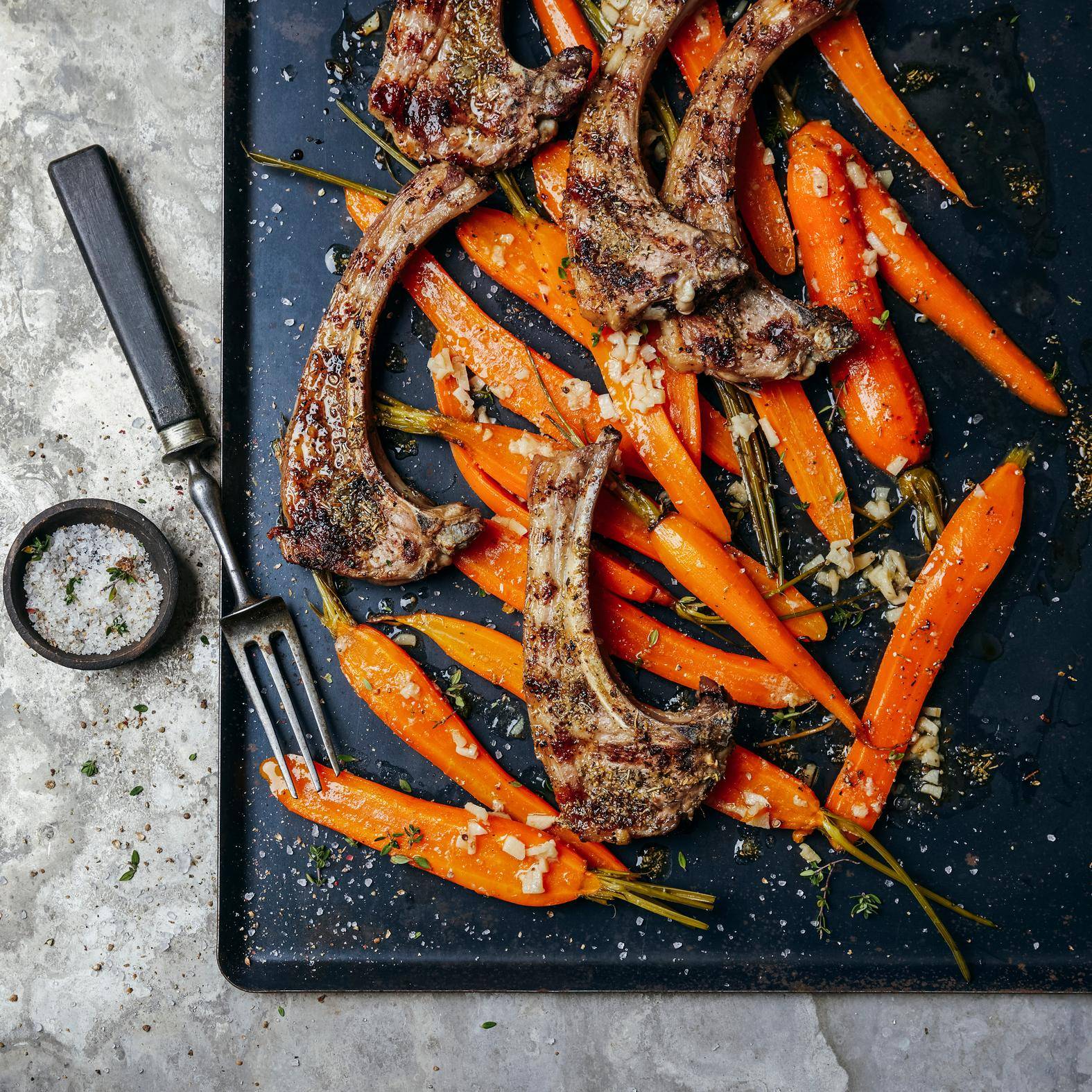 Jehněčí kotlety s konfitovanou mrkví - recept OptiGrill 2in1 XL | Tefal