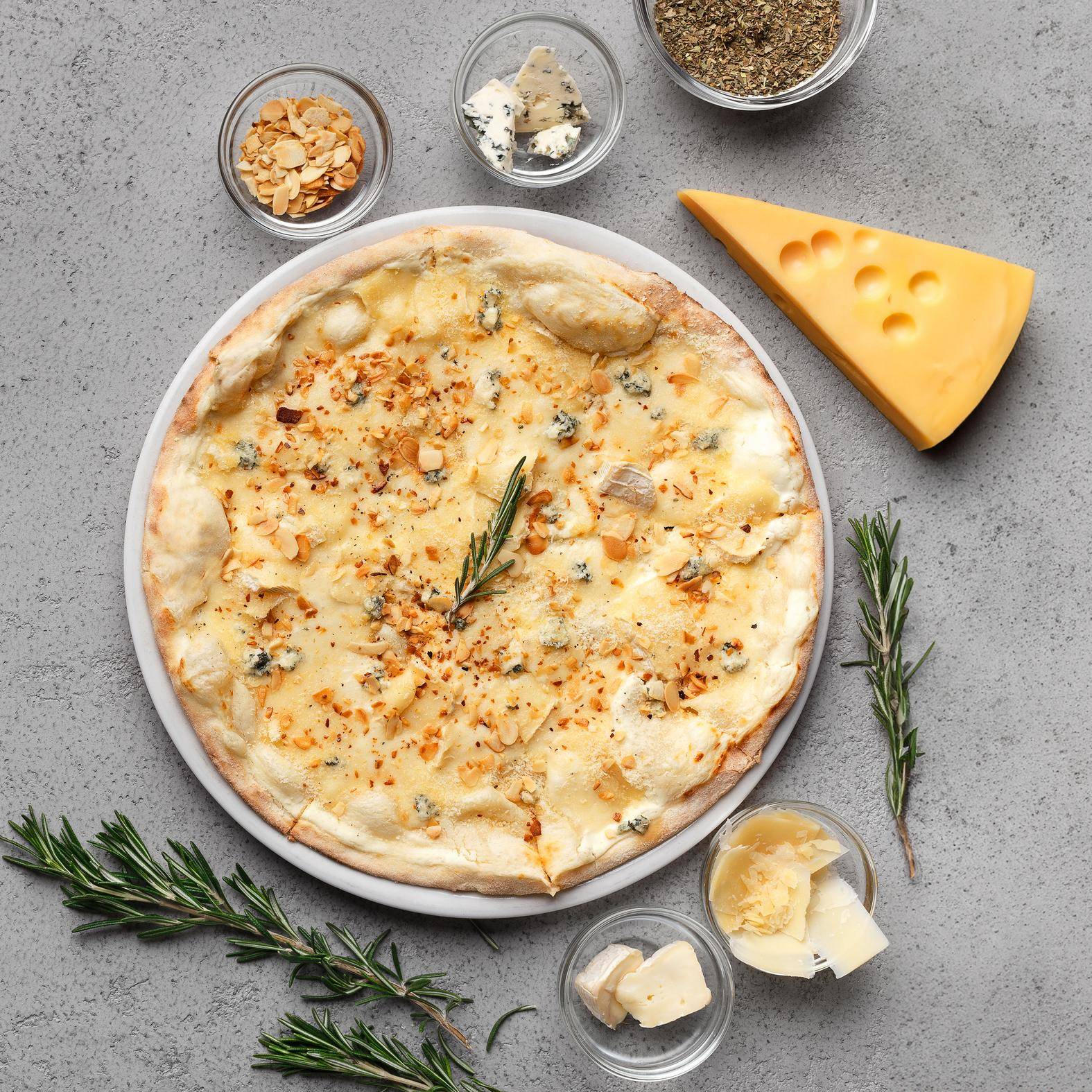 Pizza se čtyřmi druhy sýru - recept Easy Fry XL Surface | Tefal