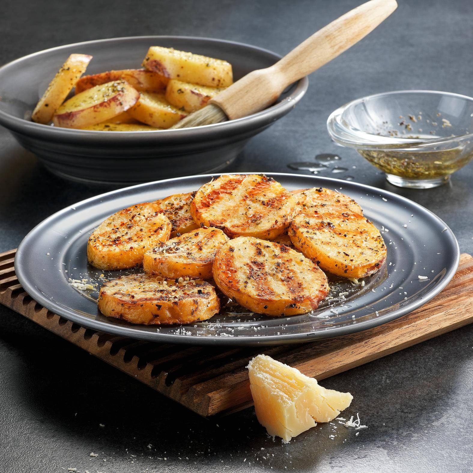 Bylinkové brambory s parmazánem - recept EASY FRY & GRILL 2 in 1 XXL | Tefal