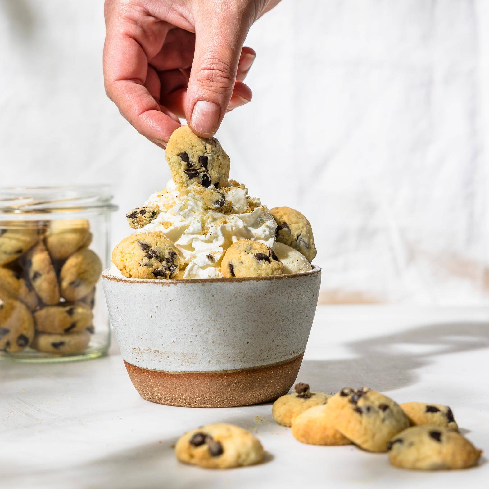 Mini čokoládové sušenky (s polevou ze zmrzliny) - recept Easy Fry Compact | Tefal