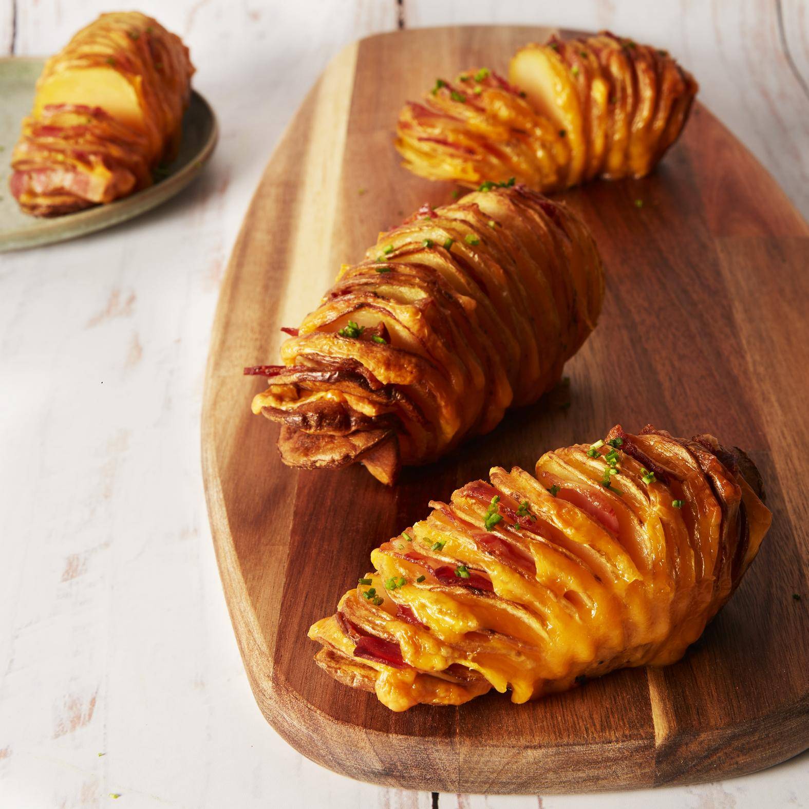 Brambory Hasselback plněné slaninou a čedarem - recept EASY FRY GRILL & STEAM 3 in 1 | Tefal