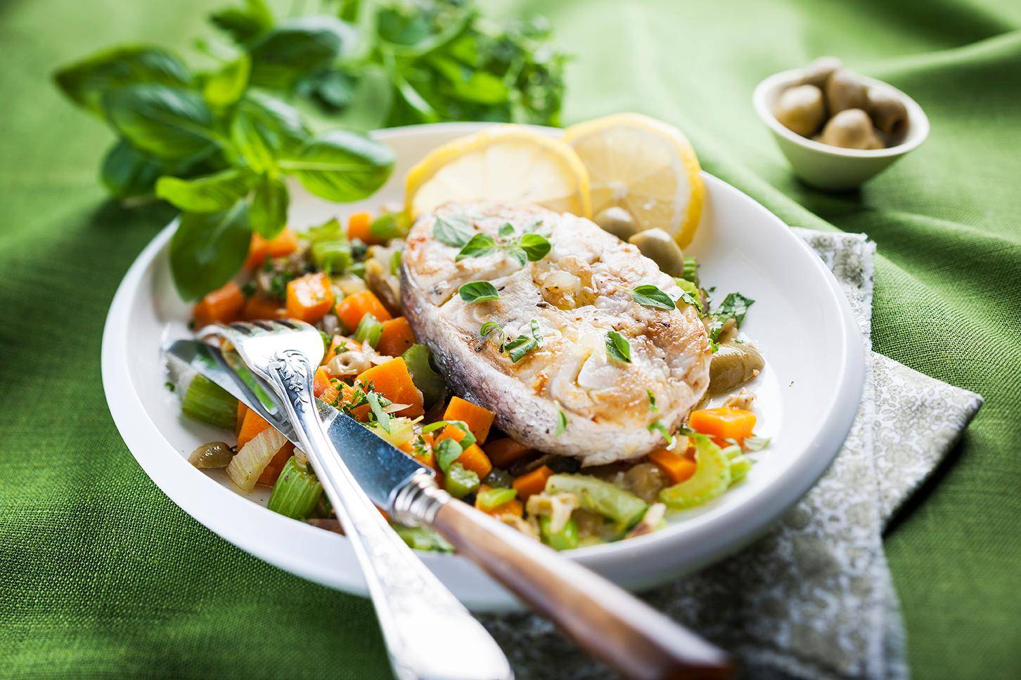 Pstruh s bylinkovým sofritem - recept Cookeo | Tefal