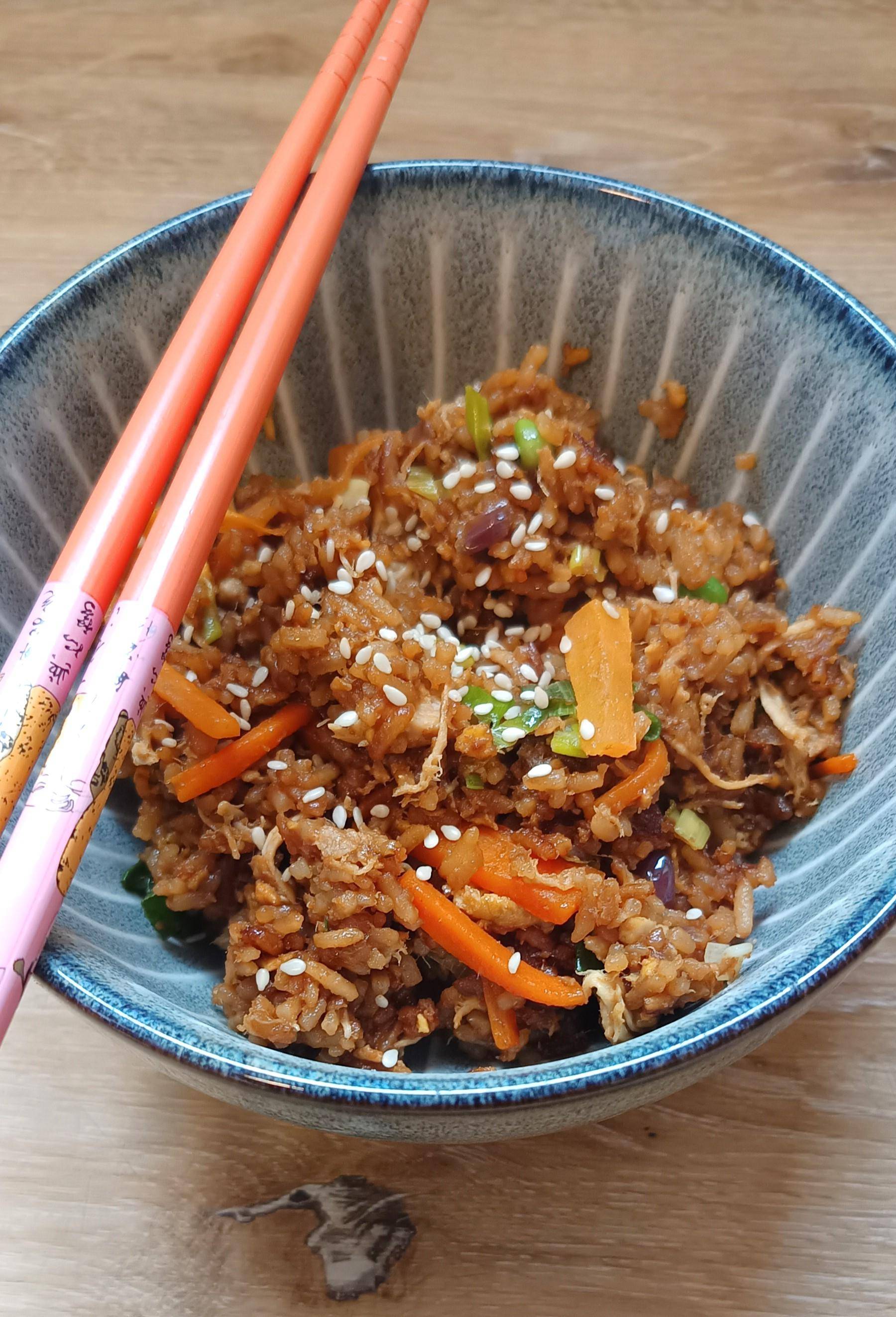 Smažená rýže s kuřecím masem - recept Cookeo | Tefal