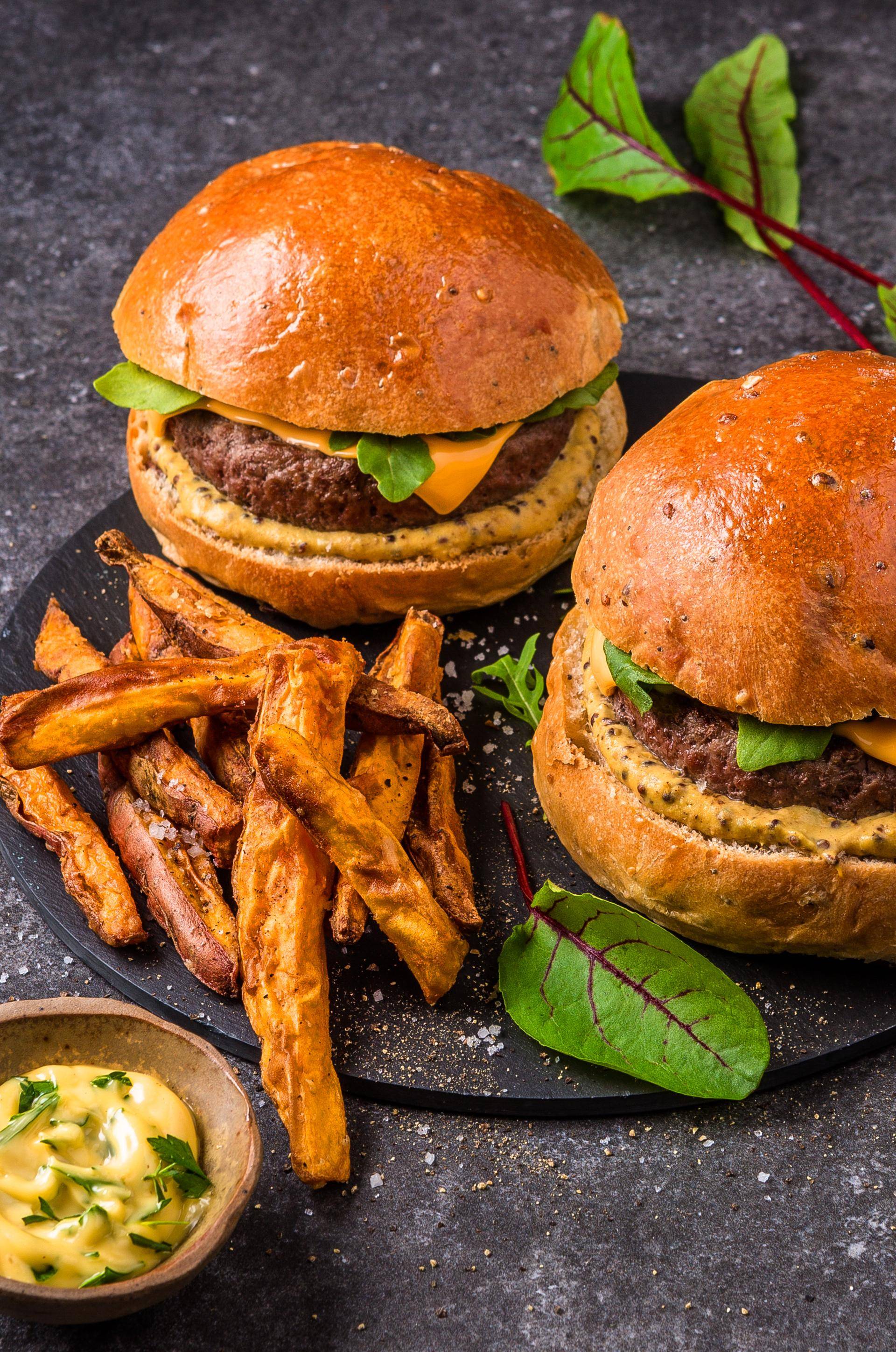 Hamburger a batátové hranolky - recept EASY FRY OVEN & GRILL 9 in 1 | Tefal