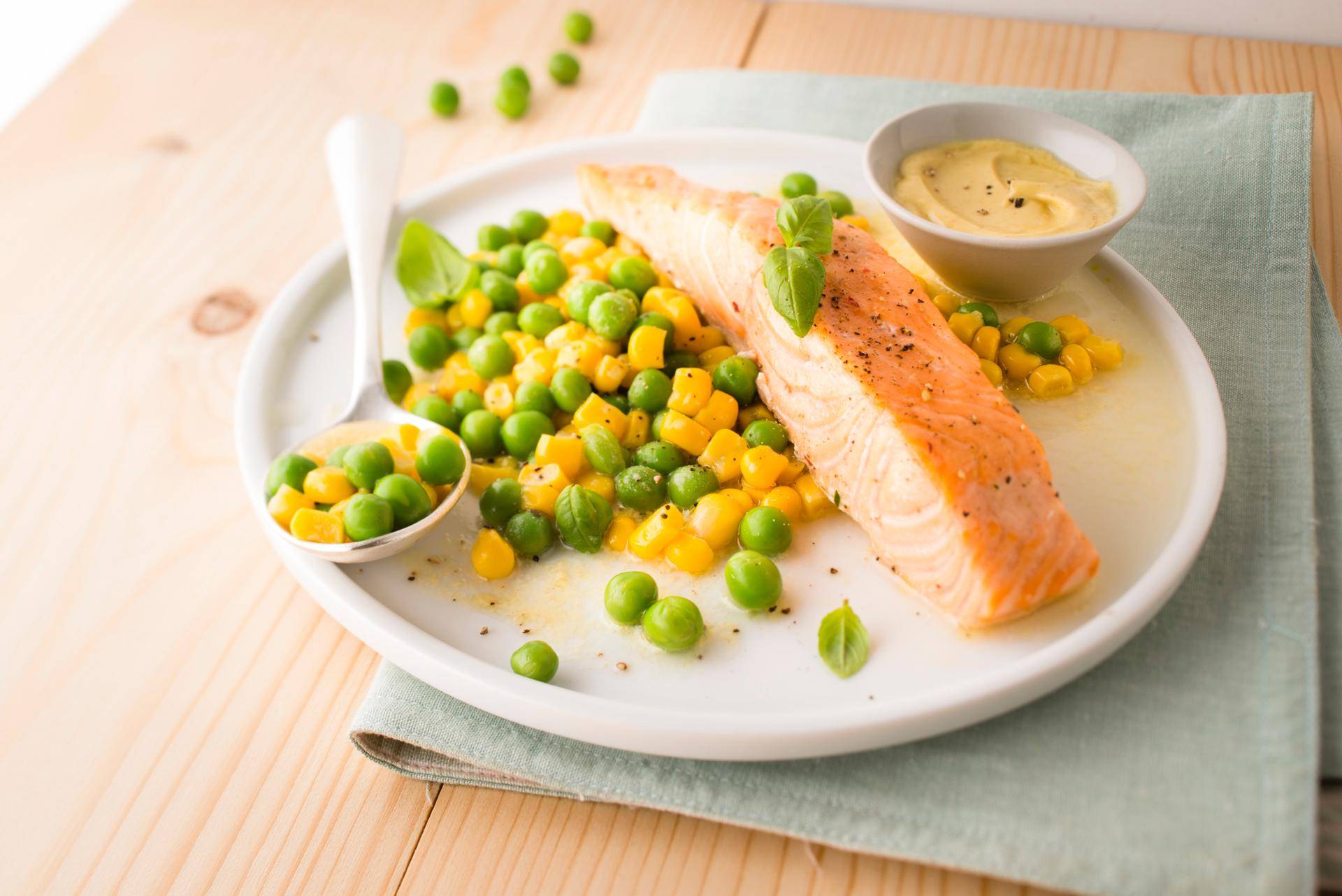 Losos s kukuřicí a hráškem - recept Cookeo | Tefal