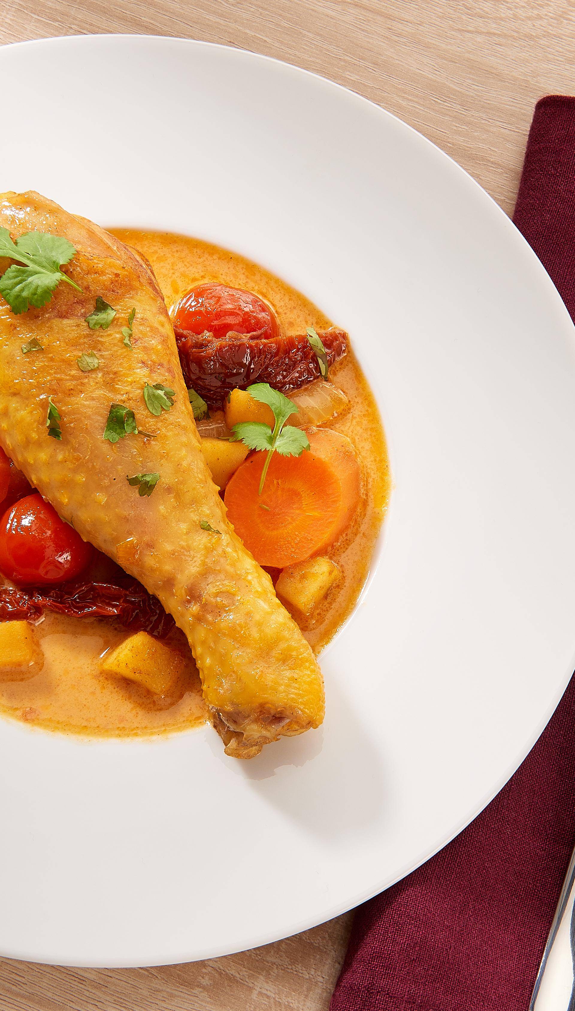 Kuře s kari a rajčaty - recept Hrnce a pánve | Tefal
