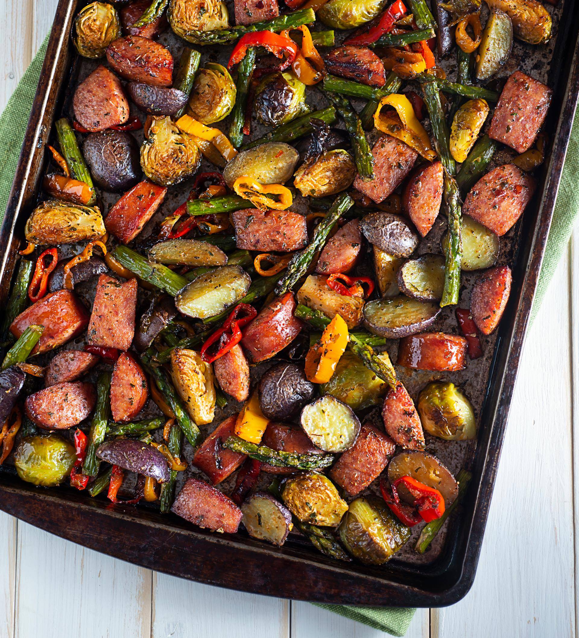 Pečená zelenina s klobásou - recept undefined | Tefal