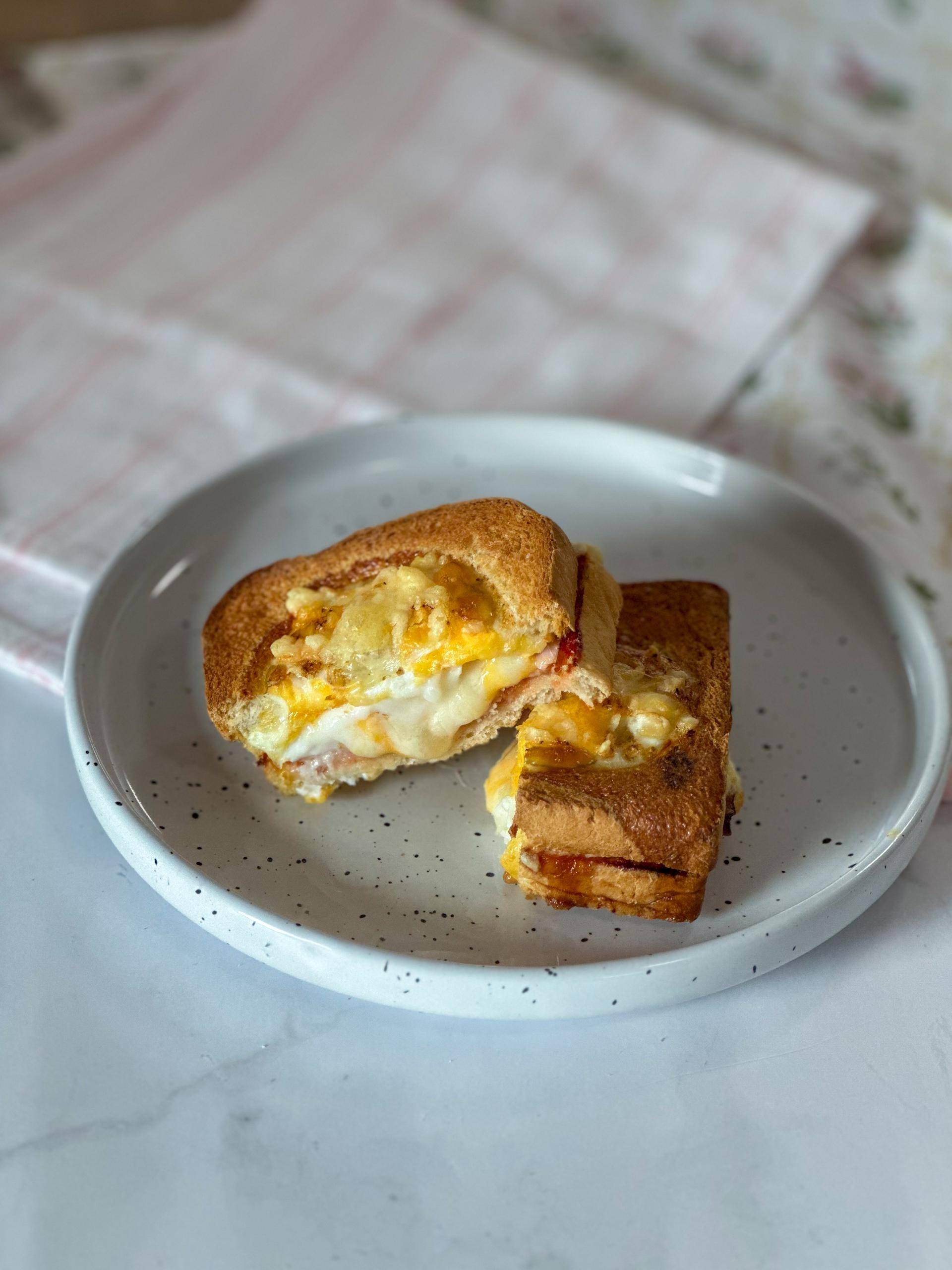 Snídaňový toust - recept EASY FRY & GRILL 2 in 1 MECHANICAL | Tefal