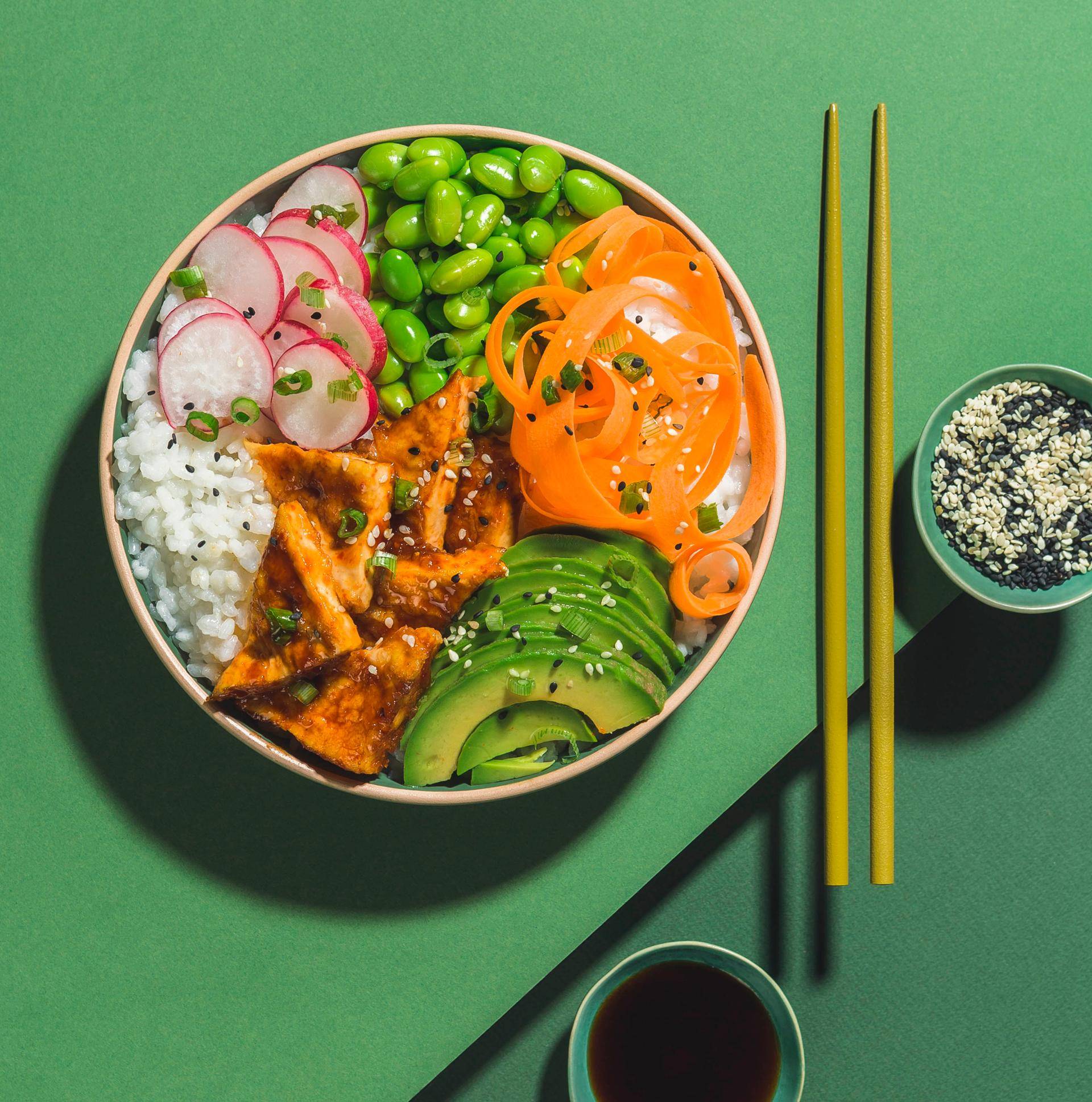 Veganský poke bowl se smaženým tofu - recept Hrnce a pánve | Tefal
