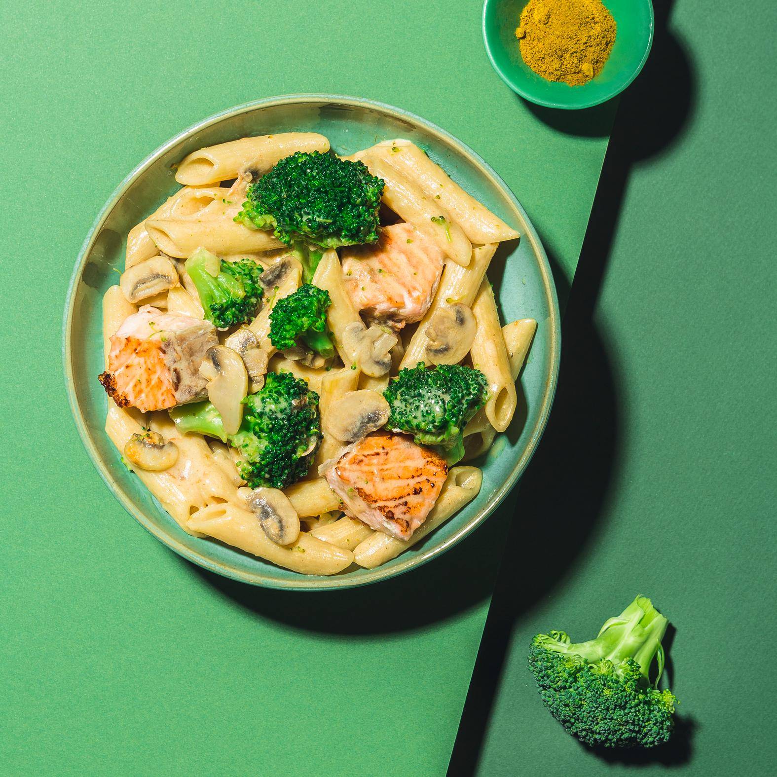 Těstoviny s lososem a kari v jednom hrnci - recept Hrnce a pánve | Tefal