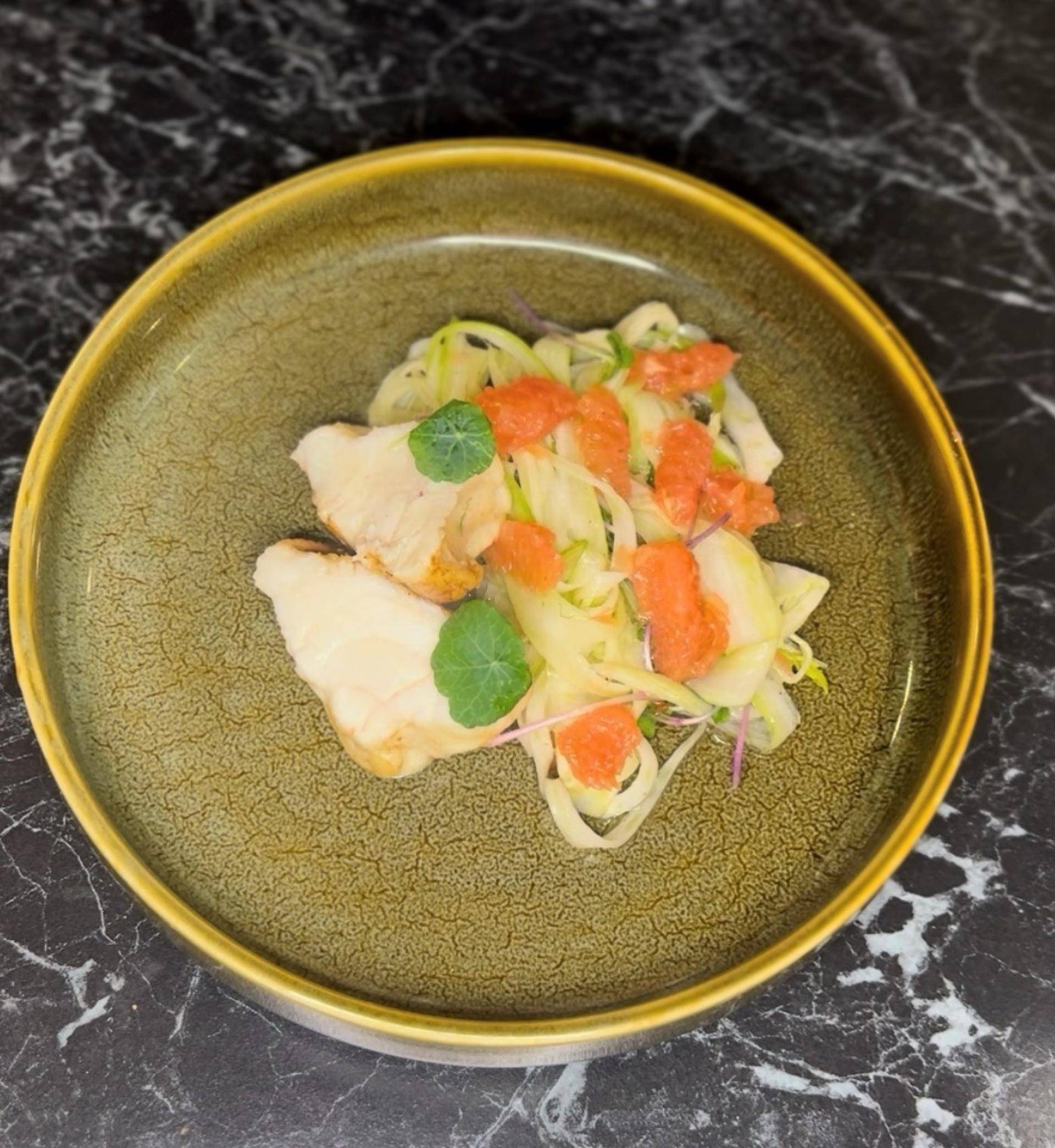 Mořský ďas, fenyklový salátek s grepem - recept Hrnce a pánve | Tefal