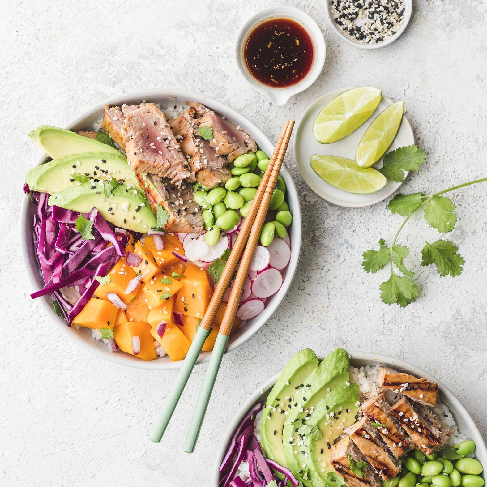 Poke bowl s grilovaným tuňákem - recept Easy Fry Max | Tefal