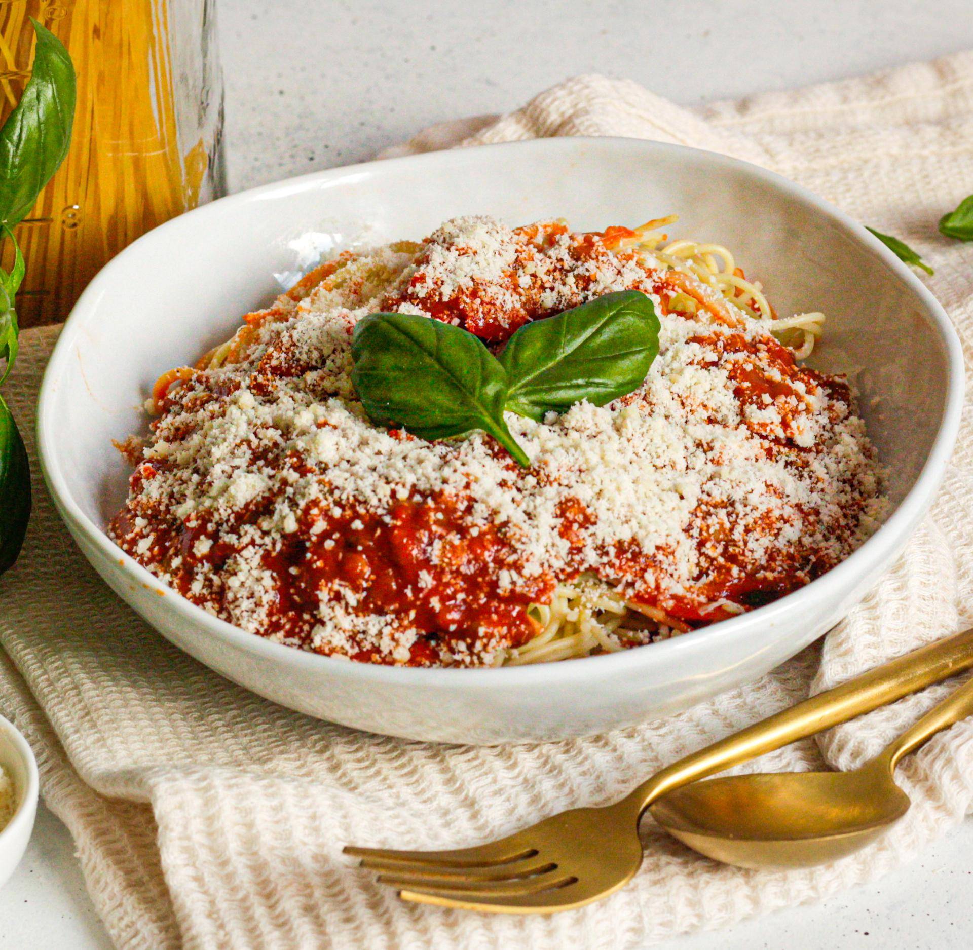 Rychlé těstoviny Bolognese - recept Hrnce a pánve | Tefal