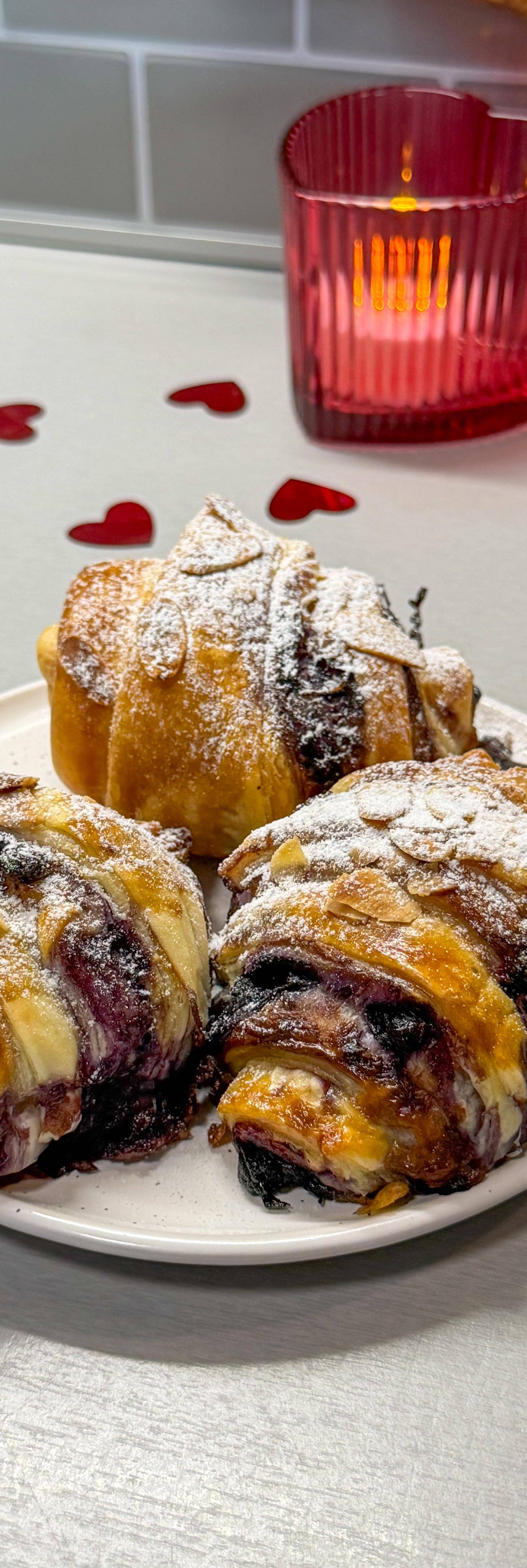 Pudinkové croissanty s borůvkami - recept EASY FRY OVEN & GRILL 9 in 1 | Tefal