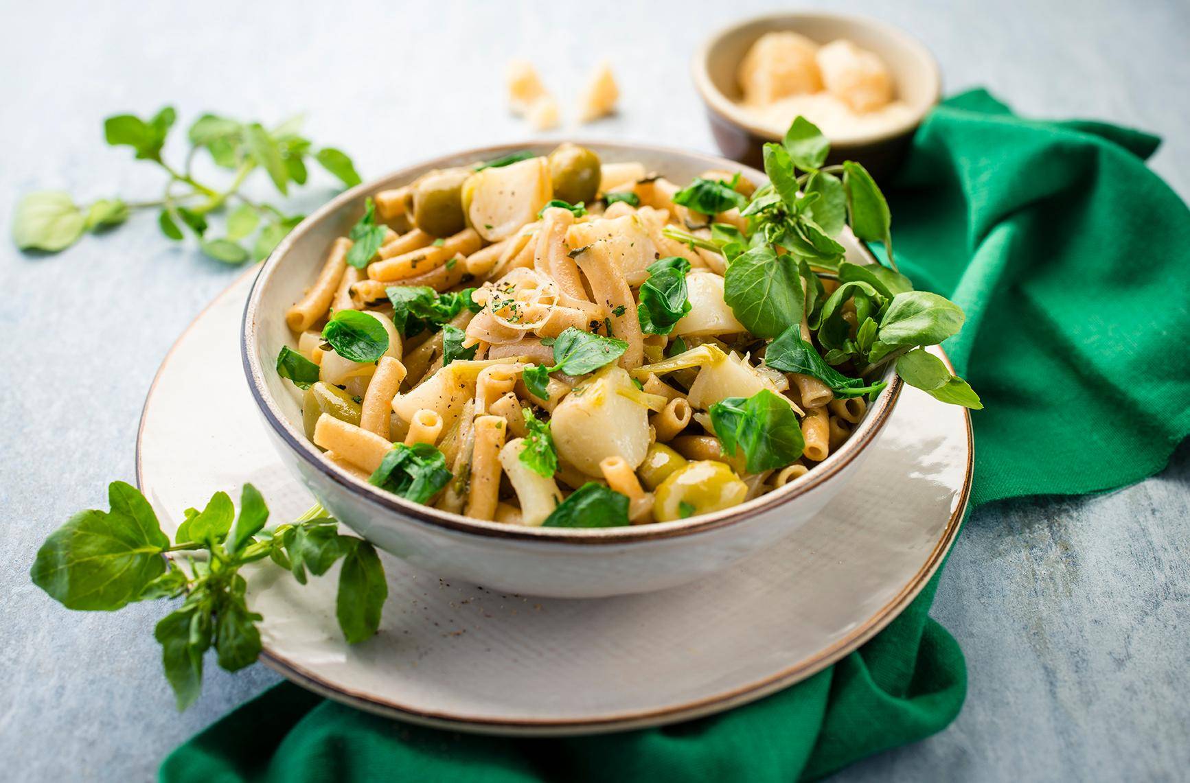 Těstoviny s řeřichou a zelenými olivami - recept Cookeo | Tefal