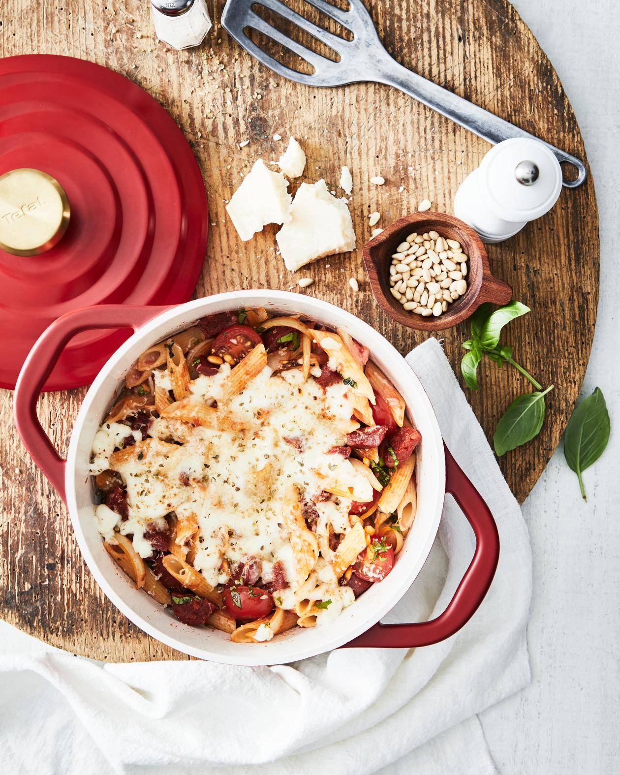 Zapečené těstoviny s parmazánem v jednom hrnci - recept Hrnce a pánve | Tefal