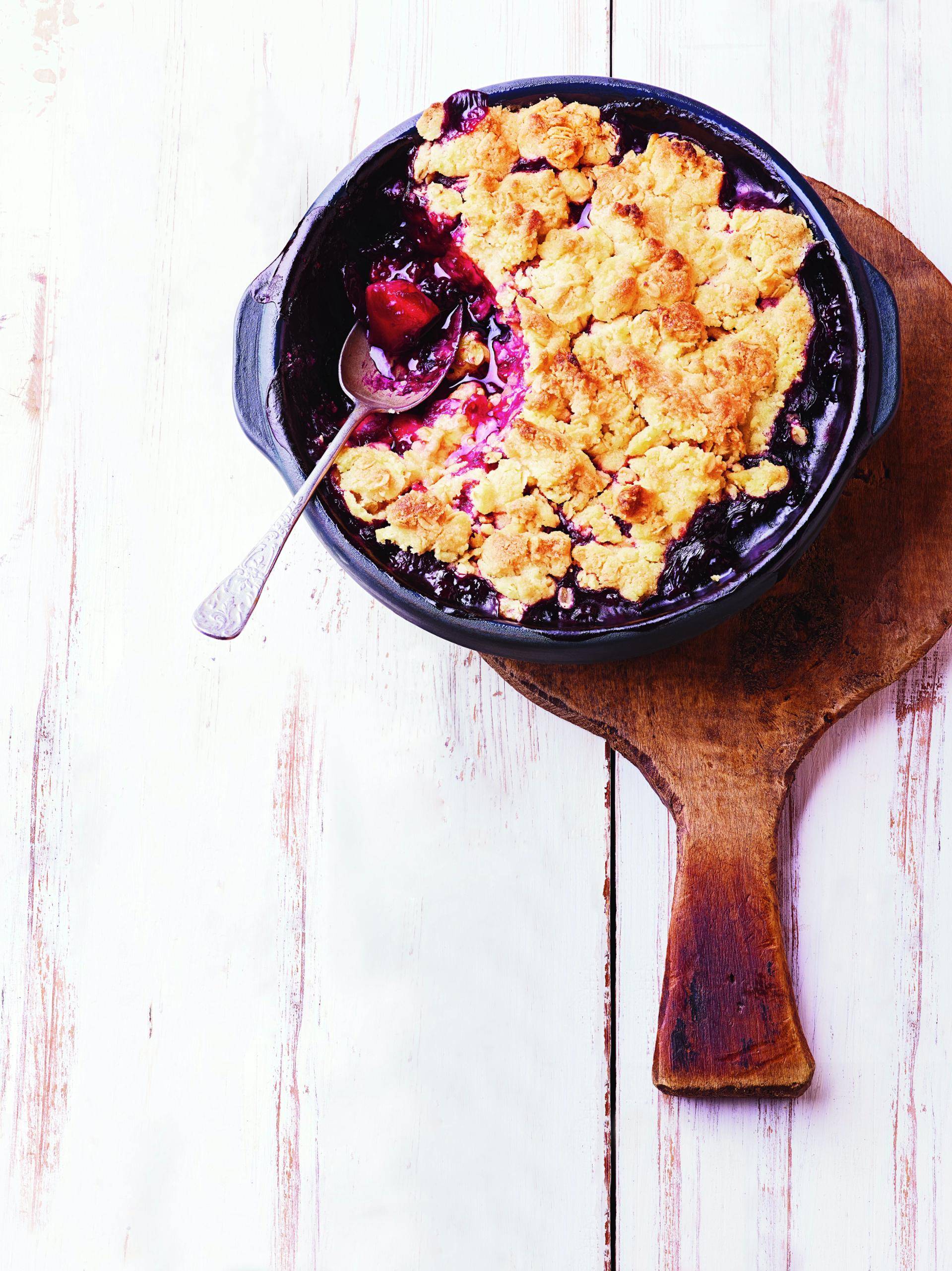 Crumble s červeným ovocem - recept Easy Fry Mega | Tefal